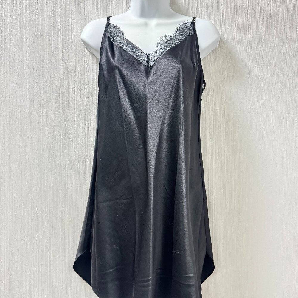 Victoria's Secret satin lace slip dress / chemise